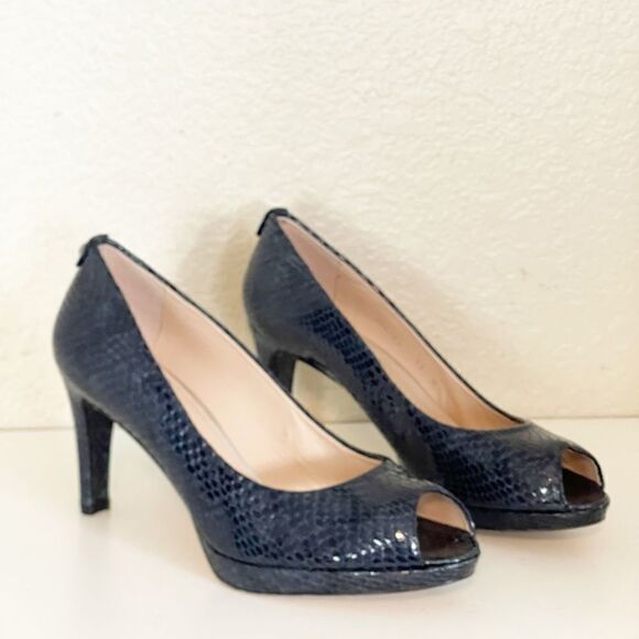 Stuart Weitzman navy Blue python embossed Peep-Toe platform Heels. 11 - Picture 16 of 16